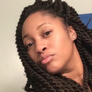 Meet your Posher, Zakia